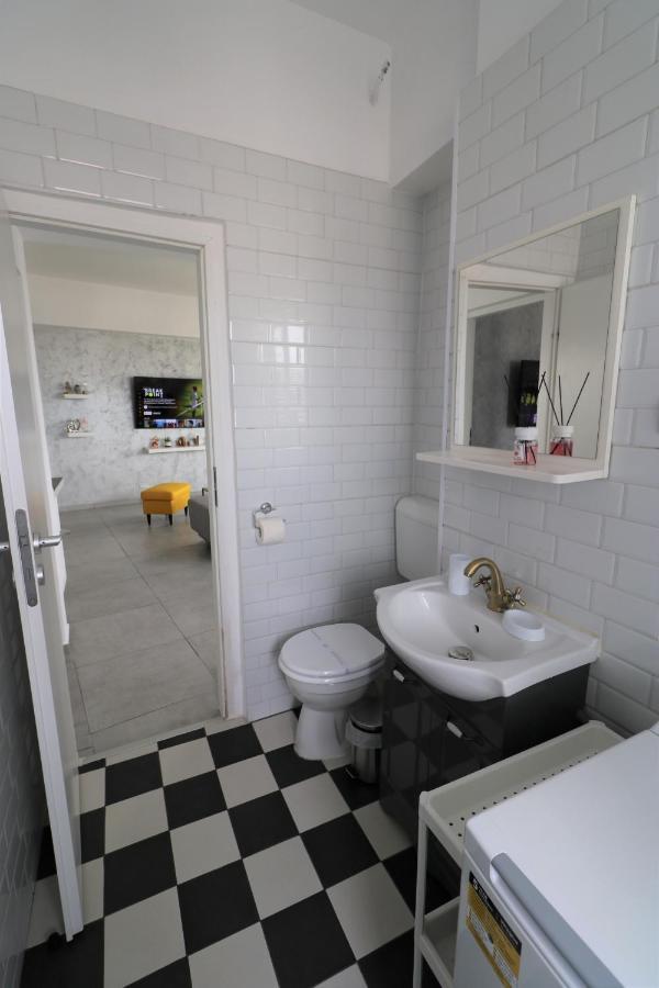 Serenity Heights Apartment: A Panoramic Haven Near Old Town - Free Minibar Apartament *